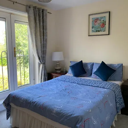 Nyaraló Two Bedroom Town House Beside The River Barrow *