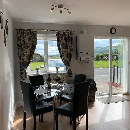 Two Bedroom Town House Beside The River Barrow Дом отдыха Карлоу