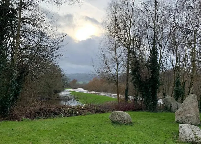 Semesterbostad Two Bedroom Town House Beside The River Barrow *